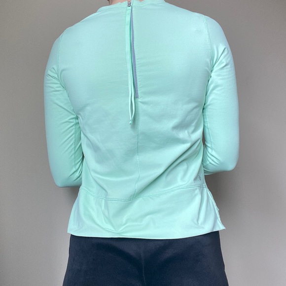 Lulu lemon long sleeve top - Picture 3 of 3